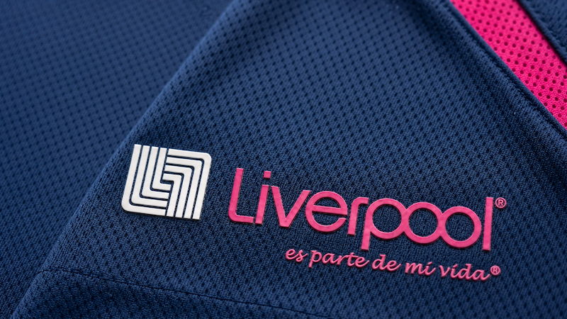 Acabado vinil en playera personalizada Cossetti